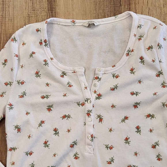 Lucky Brand Floral Waffle Knit Henley Top Women Large Cream Long Sleeve Spring - Picture 3 of 10